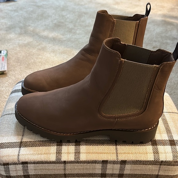 NWOT Thursday Boot Co. “Legend” Chelsea boots. Size 10 - Picture 5 of 7